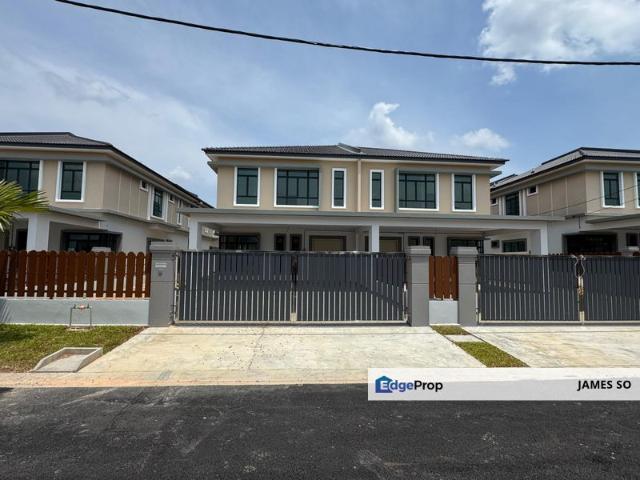 House for sale in Malaka