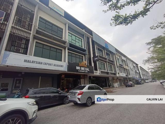 Shop for sale in Petaling, Subang Jaya
