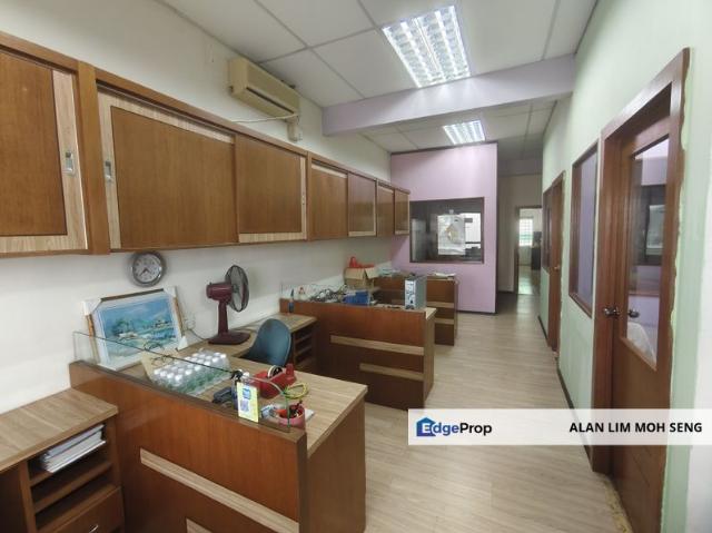 Shop for sale in Petaling, Subang Jaya