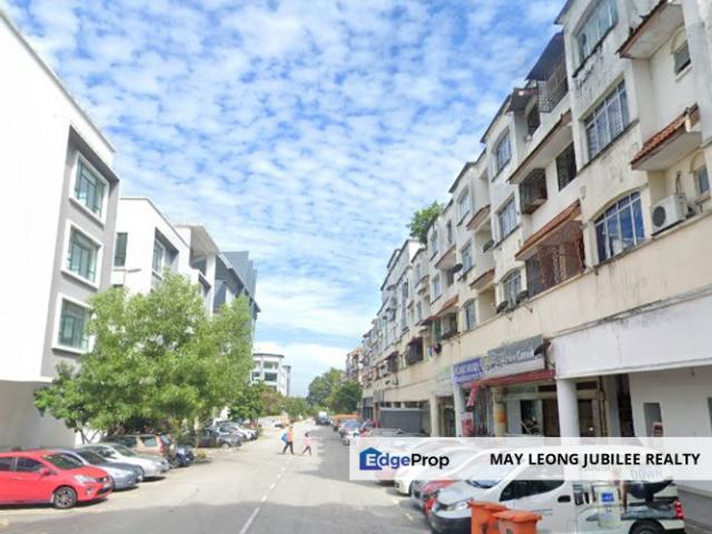Shop for sale in Lake Vista, Majlis Bandaraya Subang Jaya