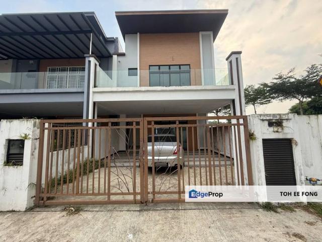 House for sale in Ulu Tiram, Johor