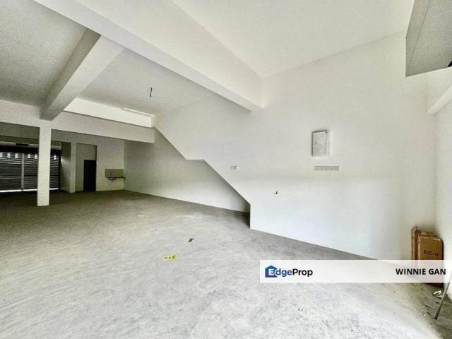 Shop for rent in Bukit Ledang, Johor
