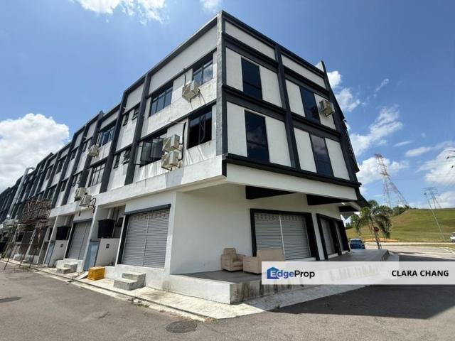 Shop for rent in Bukit Ledang, Johor
