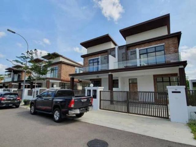 Residential House for sale in Ulu Tiram, Johor