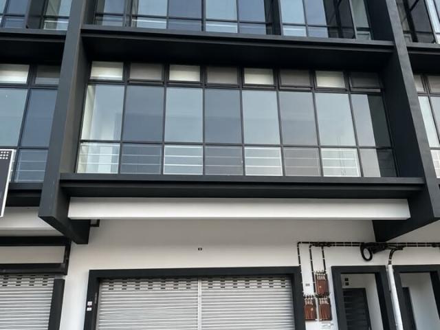 Shop for rent in Ulu Tiram, Johor