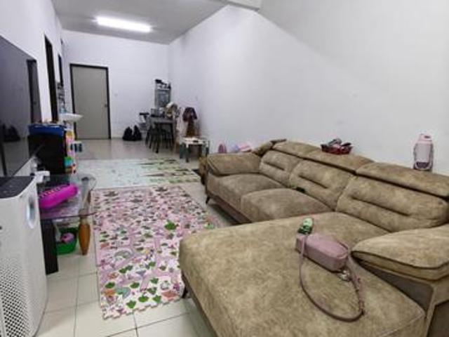 Townhouse for sale in Ulu Tiram, Johor