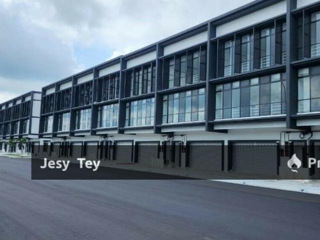 Shop for rent in Ulu Tiram, Johor