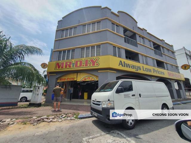 Shop for sale in Kajang, Langat