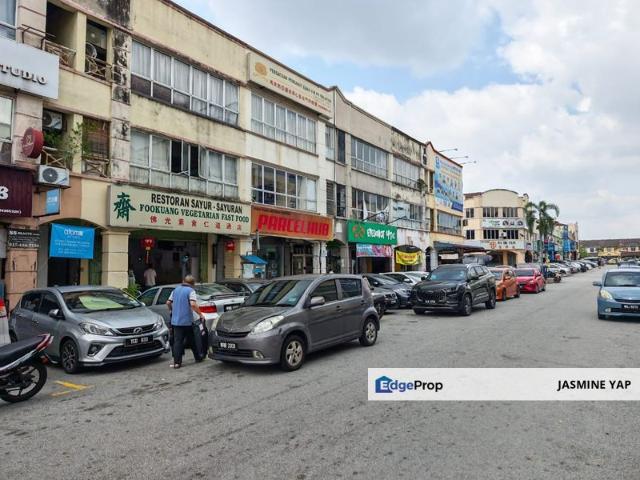 Shop for rent in Kajang, Langat