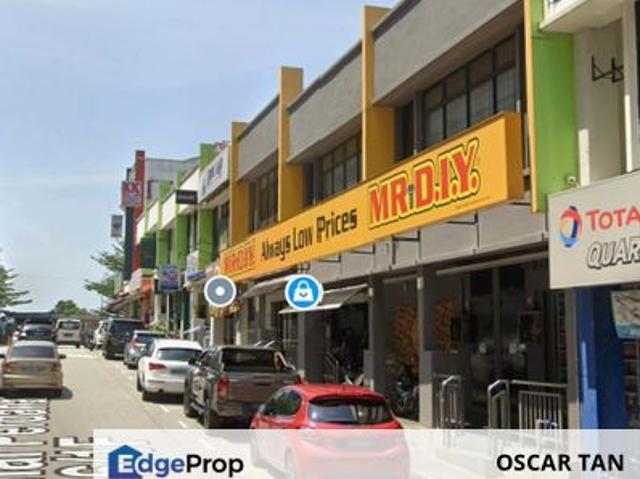 Shop for rent in Kajang, Langat