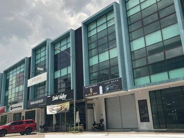 Shop for sale in Johor