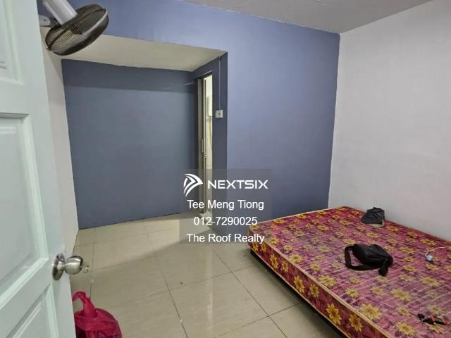 Shop for sale in Johor