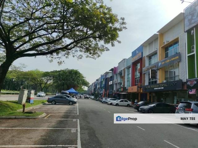 Shop for sale in Taman Perjiranan 10, Johor Bahru