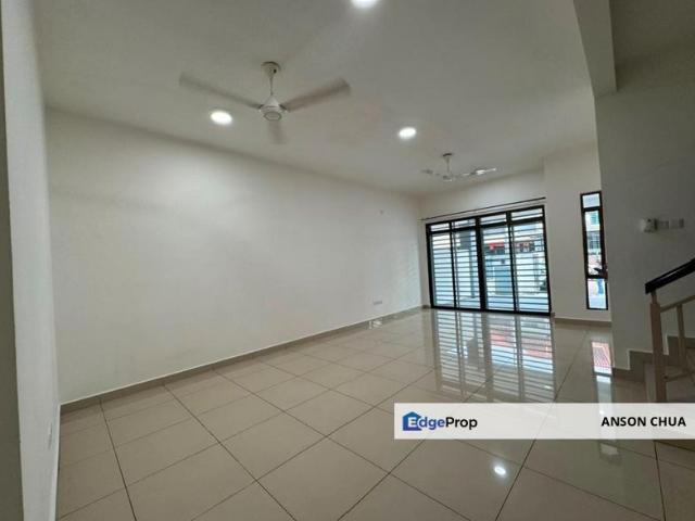House for rent in Taman Perjiranan 12, Tebrau