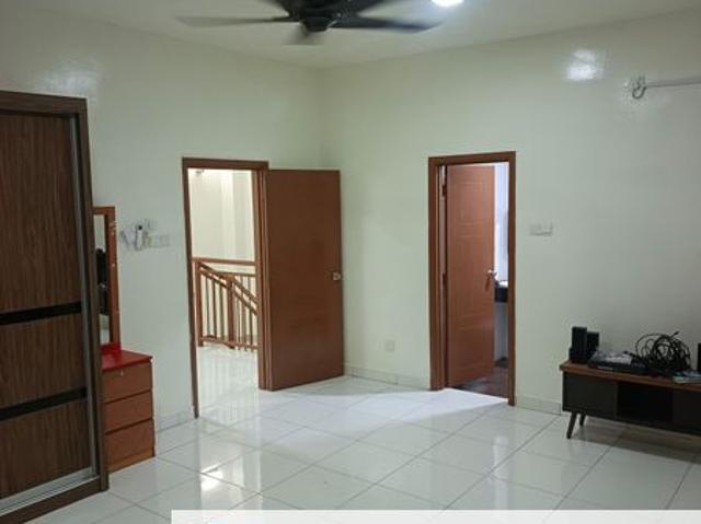 House for rent in Taman Perjiranan 11, Johor Bahru