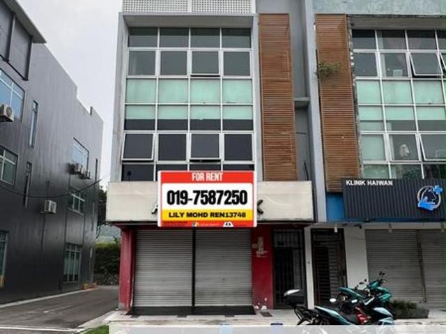 Shop for rent in Taman Perjiranan 10, Johor Bahru