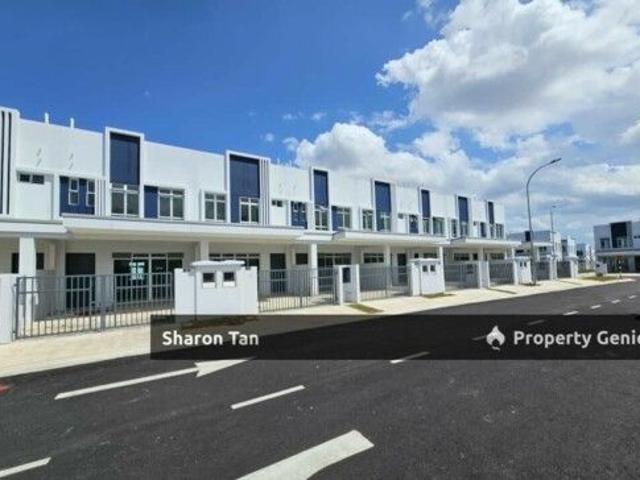 House for rent in Taman Perjiranan 14, Johor Bahru