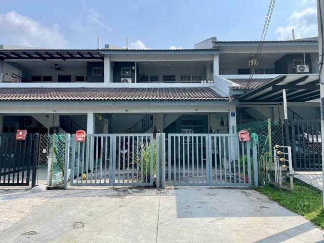 Townhouse for sale in Tebrau, Johor