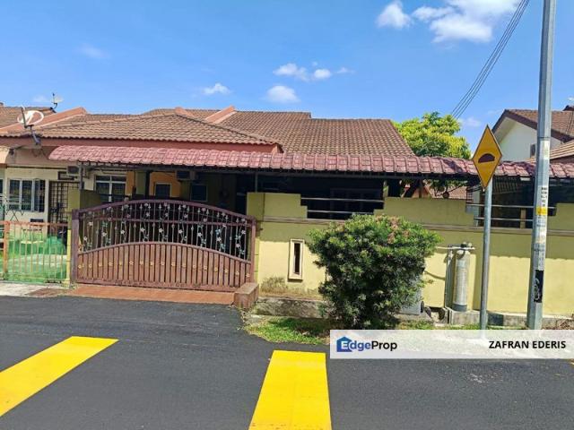 House for sale in Sendayan Village, Negeri Sembilan