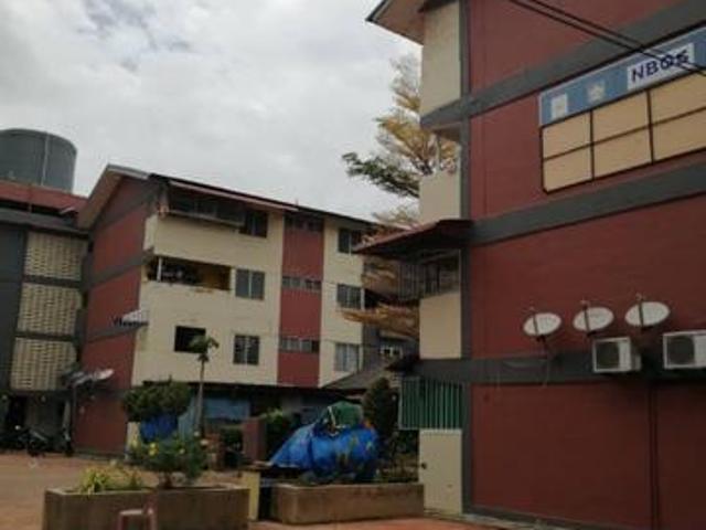 Flat for sale in Malaka