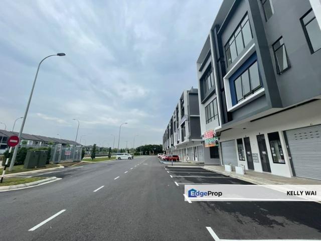 Shop for sale in Bukit Ledang, Johor