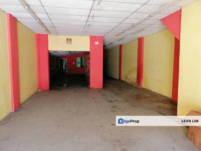 Shop for rent in Kajang, Langat