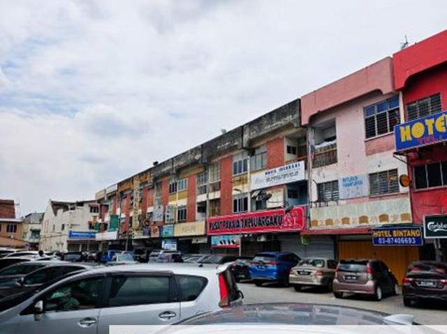 Shop for rent in Kajang, Langat
