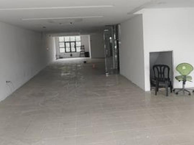 Shop for rent in Kajang, Langat