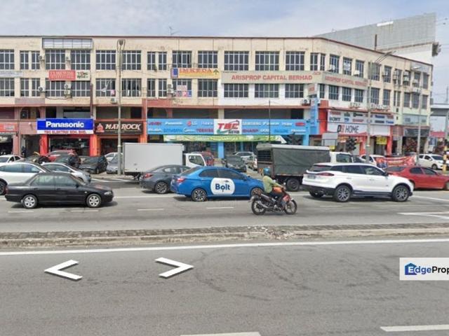 Shop for rent in Kajang, Langat