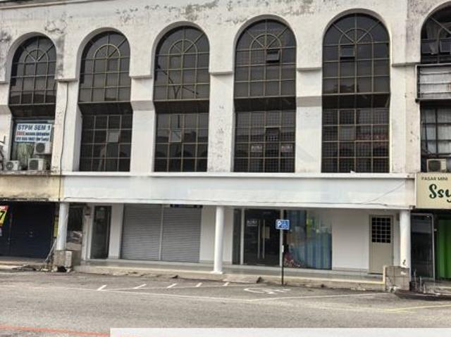 Shop for rent in Kajang, Langat