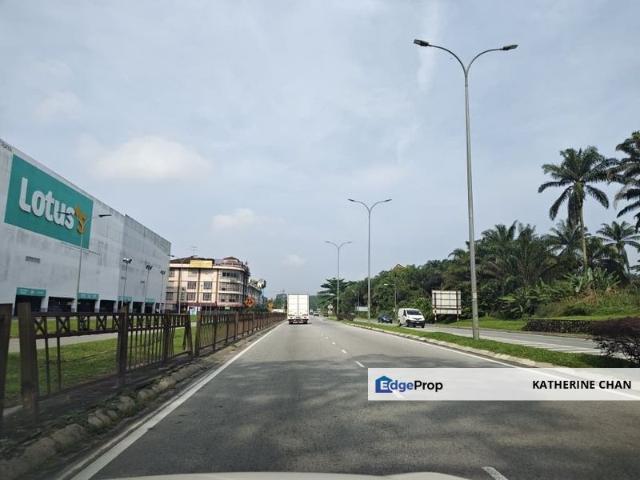 Warehouse for sale in Kulai