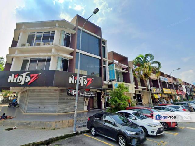 Shop for rent in Kajang, Langat