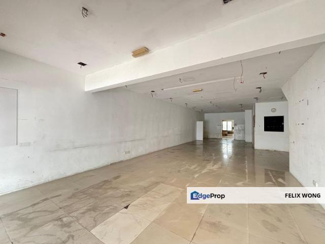 Shop for rent in Kajang, Langat