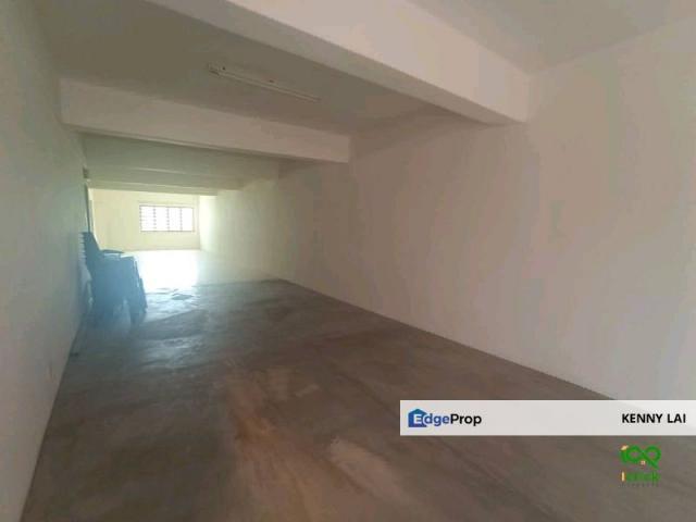 Shop for rent in Kajang, Langat