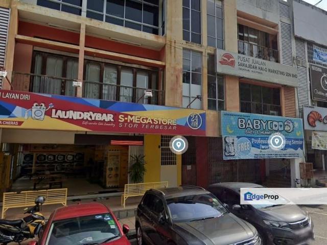 Shop for rent in Kajang, Langat