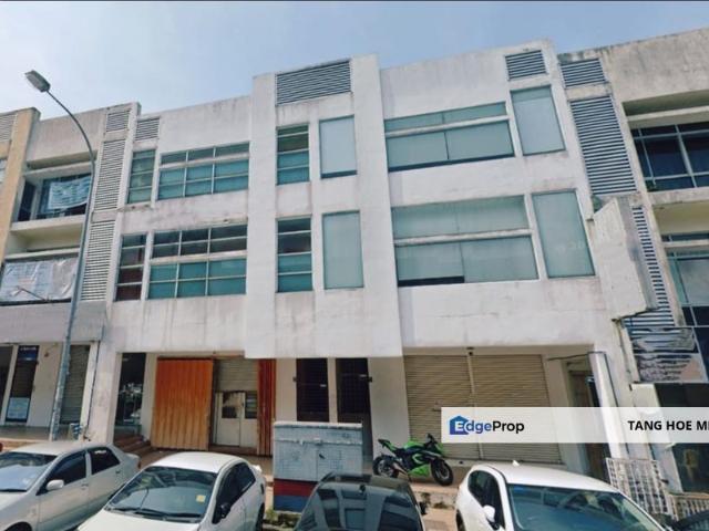 Shop for rent in Kajang, Langat