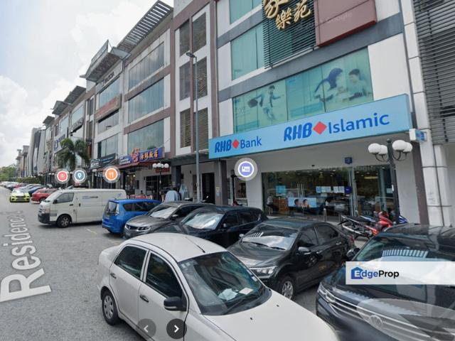 Shop for rent in Kajang, Langat