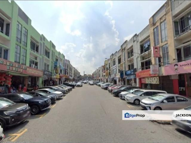 Shop for rent in Kajang, Langat