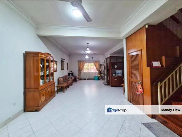 House for sale in Bandar Menjalara