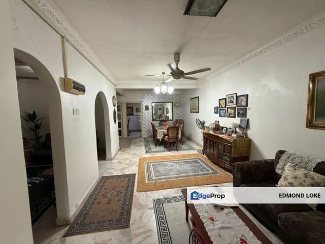 House for sale in Country Heights Damansara, Kuala Lumpur