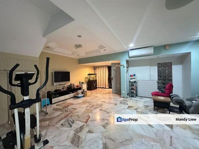 House for sale in Bandar Menjalara