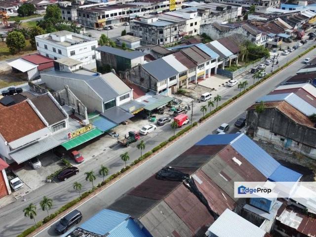 Shop for sale in Mukim 16, Tena