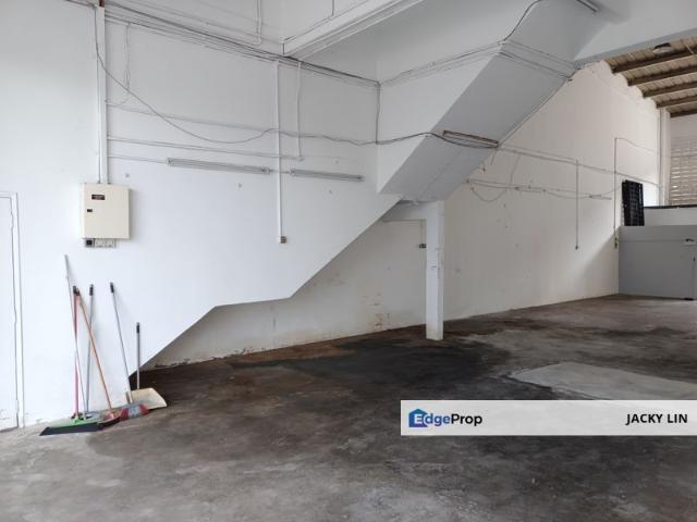 Warehouse for rent in Shah Alam, Petaling