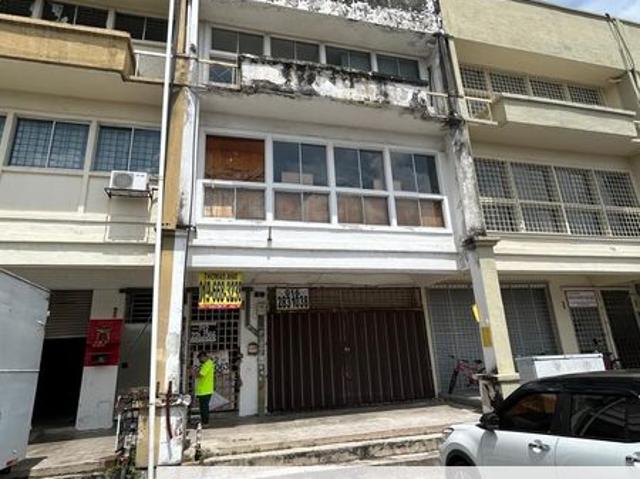 Shop for rent in Petaling, Alam Impian