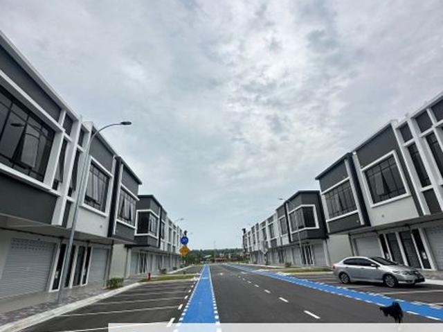 Shop for sale in Kluang, Johor