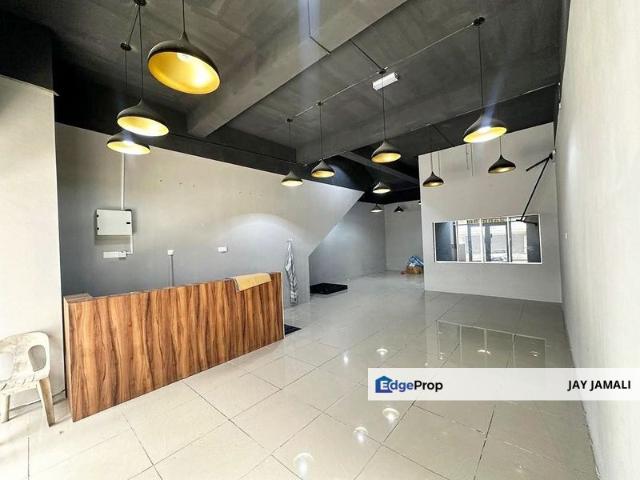 Shop for rent in Kajang, Langat