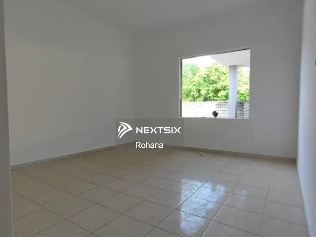 Residential House for sale in Kuala Selangor, Selangor