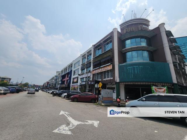 Shop for rent in Petaling, Subang Jaya