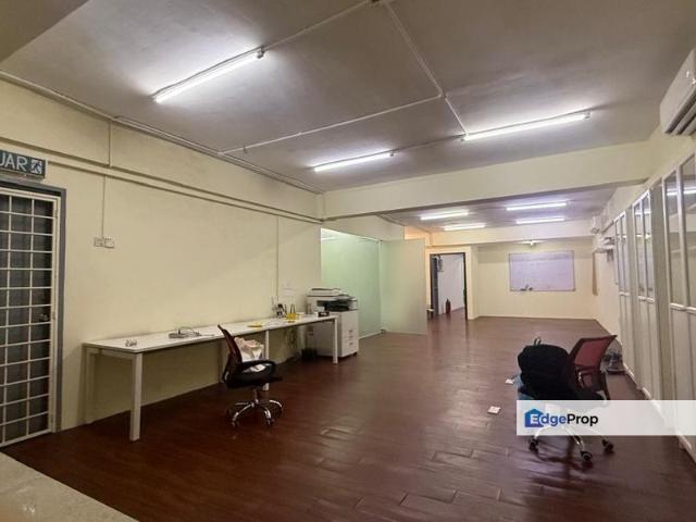 Shop for rent in Bandar Puteri 4, Majlis Bandaraya Subang Jaya