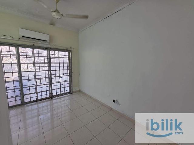 Room for rent in Bandar Puteri 8, Majlis Bandaraya Subang Jaya